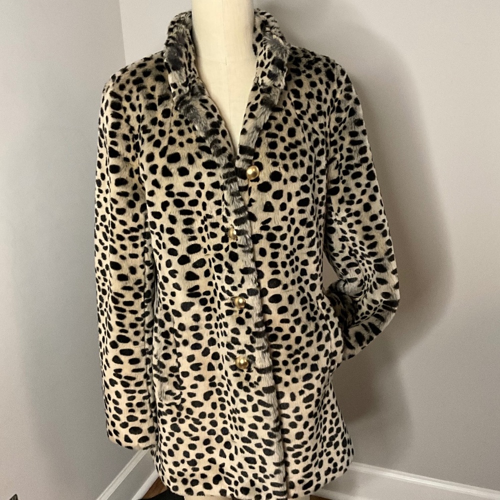 **FALL SALE** Victoria Secret’s Cheetah Print Coat - Picture 1 of 6